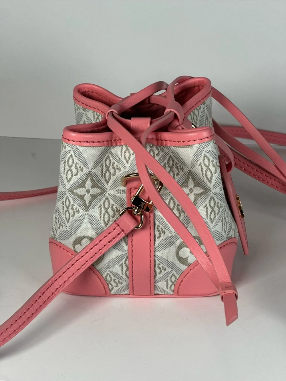 Authentic Louis Vuitton Pink and White Mini Noe Bucket Bag